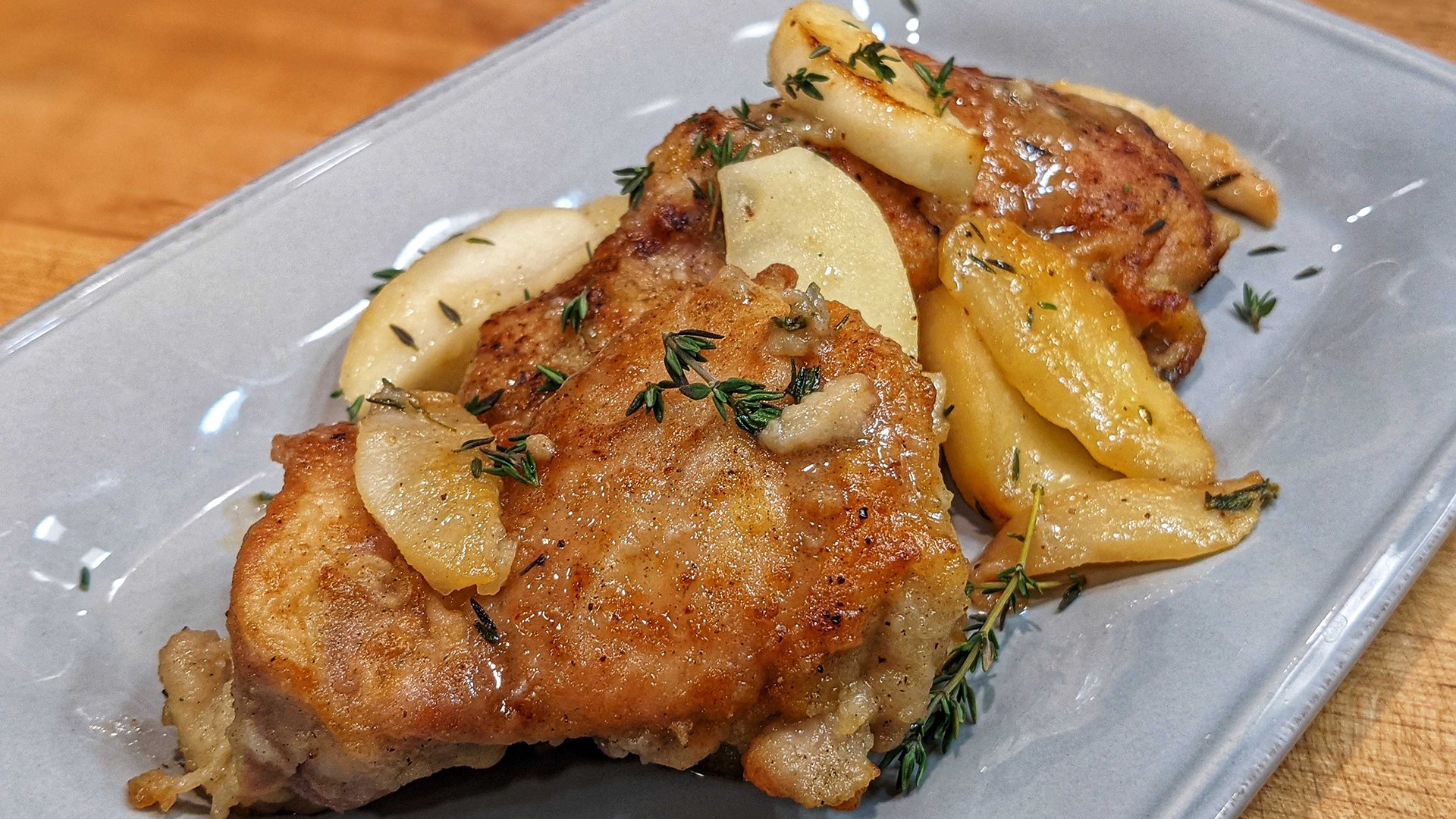 Chicken with Apples and Pears and Cheesy Potatoes