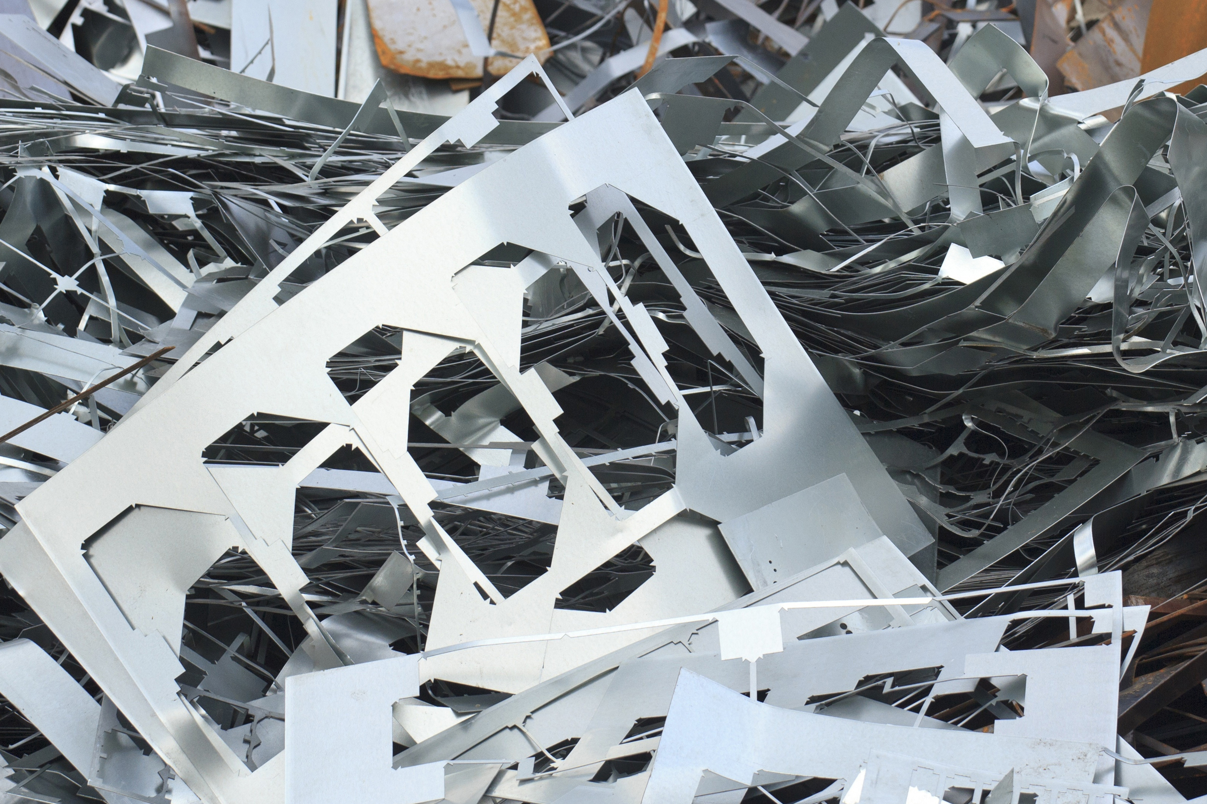 Metal Shredder Manufacturer for Recycling, Remelting, Size