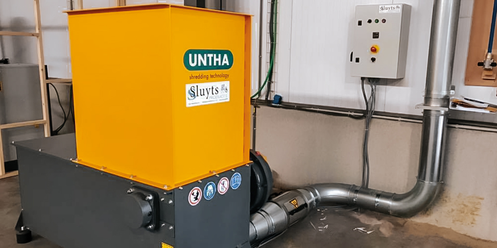 LR630 - The compact shredder for wood chip production | UNTHA shredding ...