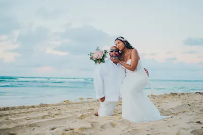 Can I bring my own photographer or do I have to use the resort's?