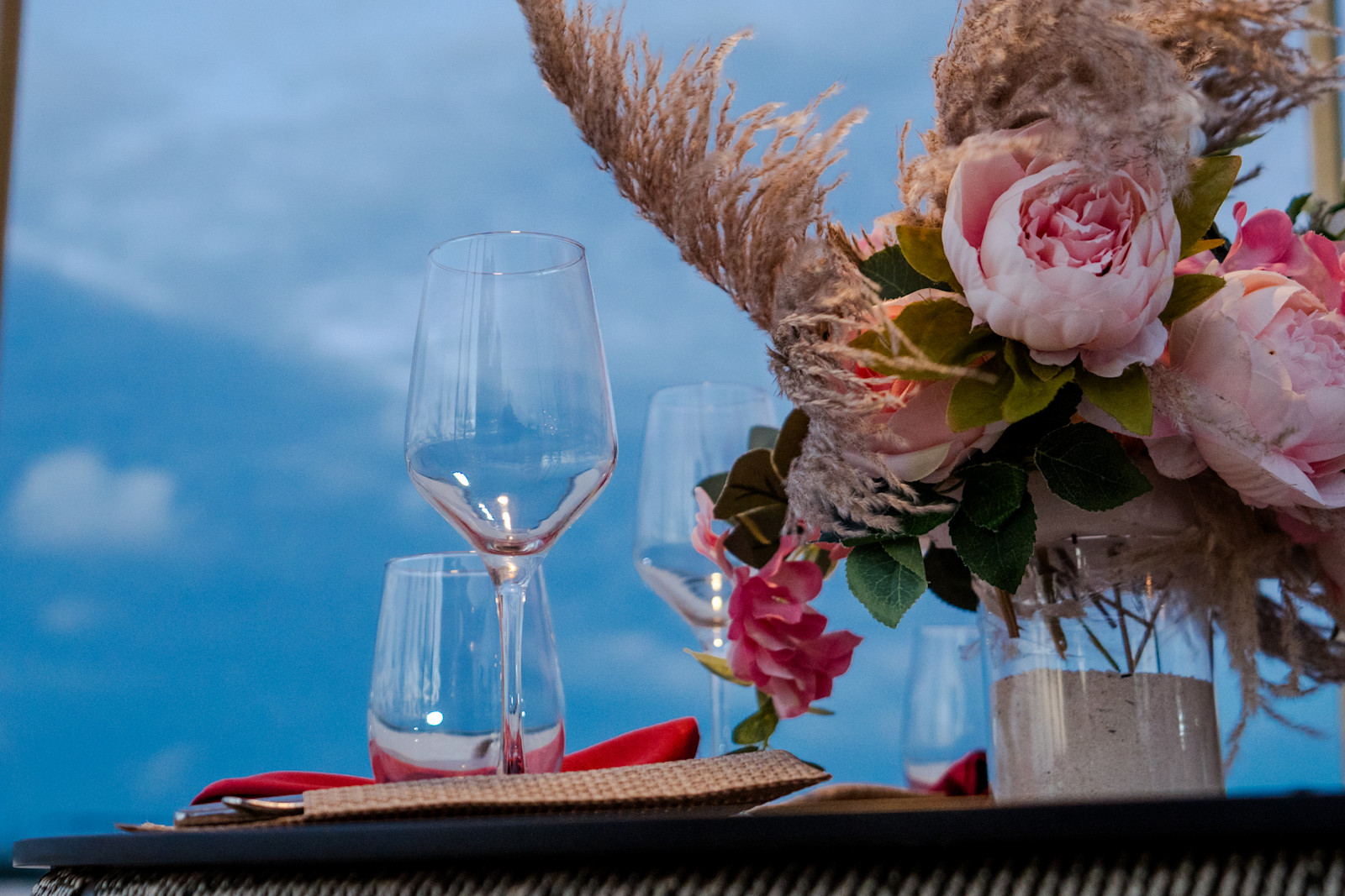 Cozy Love : détail de l’installation 13 sur une plage privée d’Uvero Alto, Punta Cana.