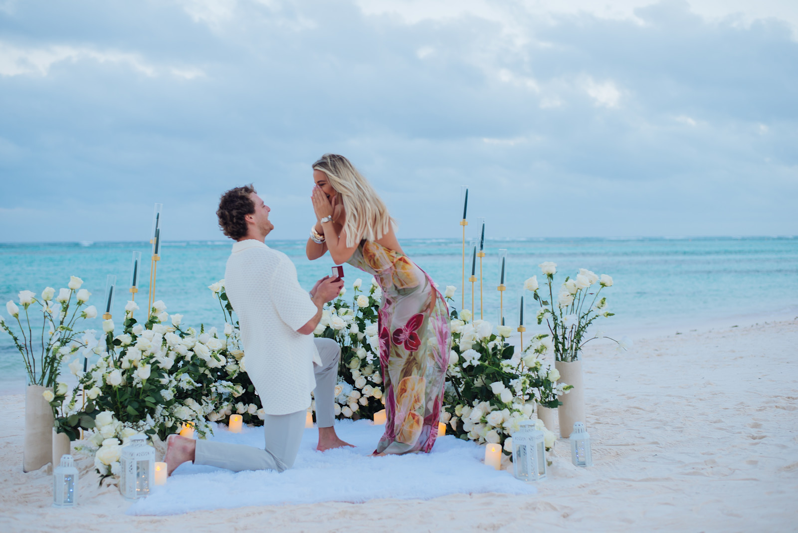 White Serenity: detalhe da montagem 15 em uma praia privativa de Uvero Alto, Punta Cana.