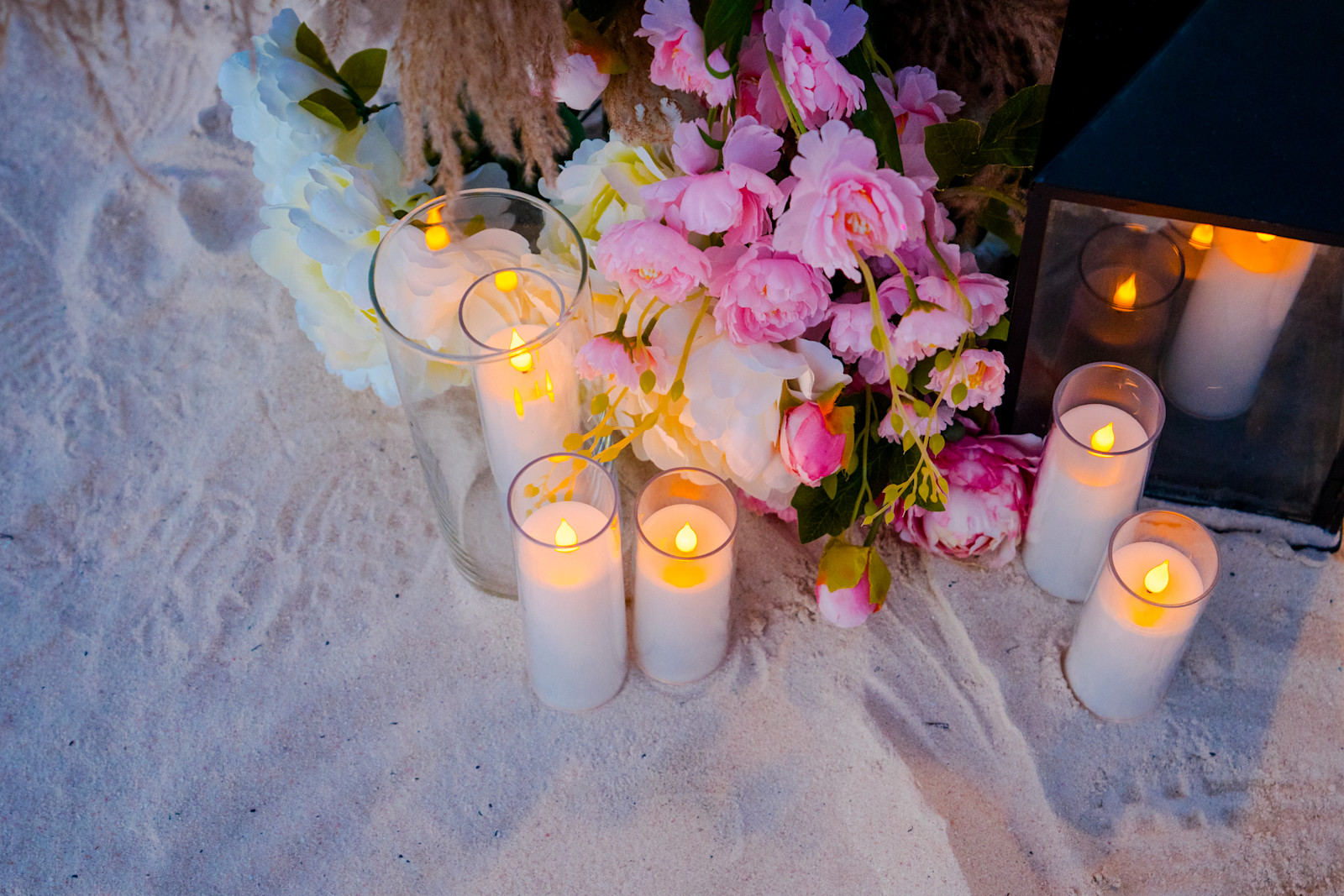 Cozy Love : détail de l’installation 7 sur une plage privée d’Uvero Alto, Punta Cana.
