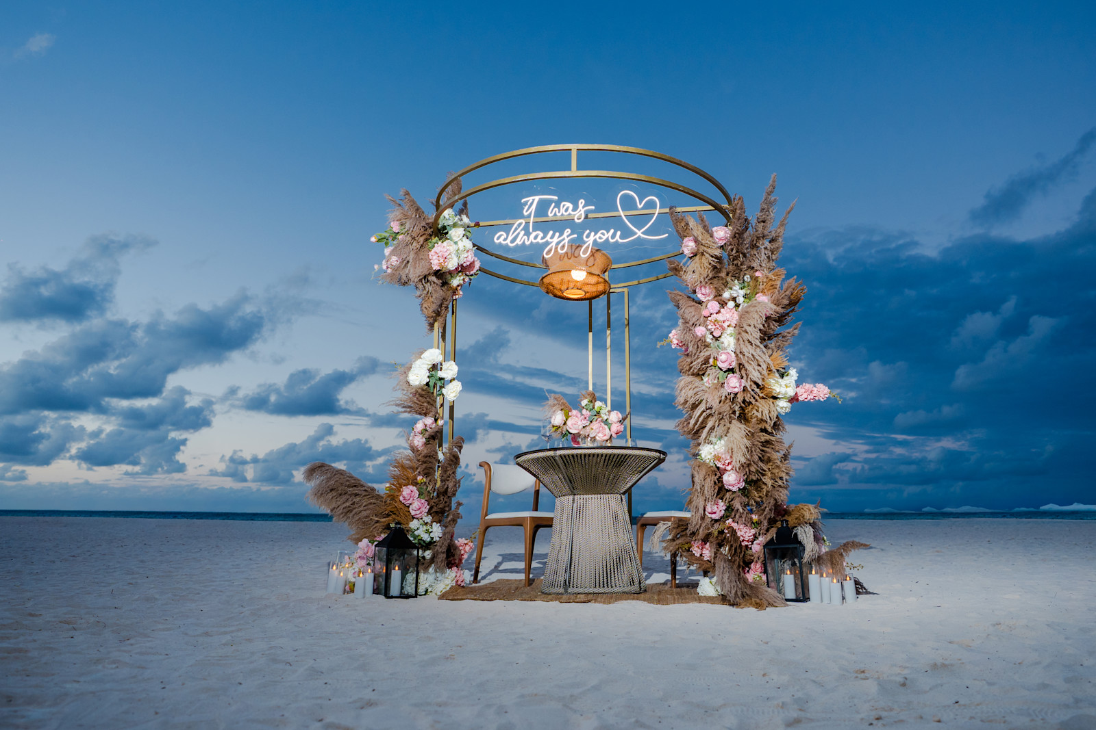 Cozy Love : détail de l’installation 15 sur une plage privée d’Uvero Alto, Punta Cana.