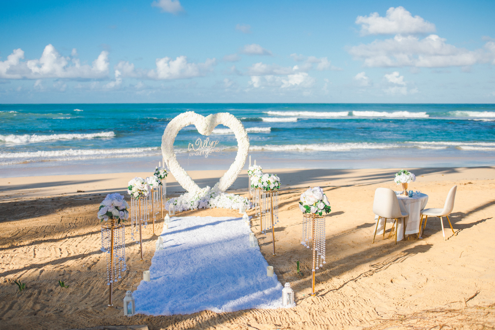 Amour by the Sea: detalhe da montagem 5 em uma praia privativa de Uvero Alto, Punta Cana.