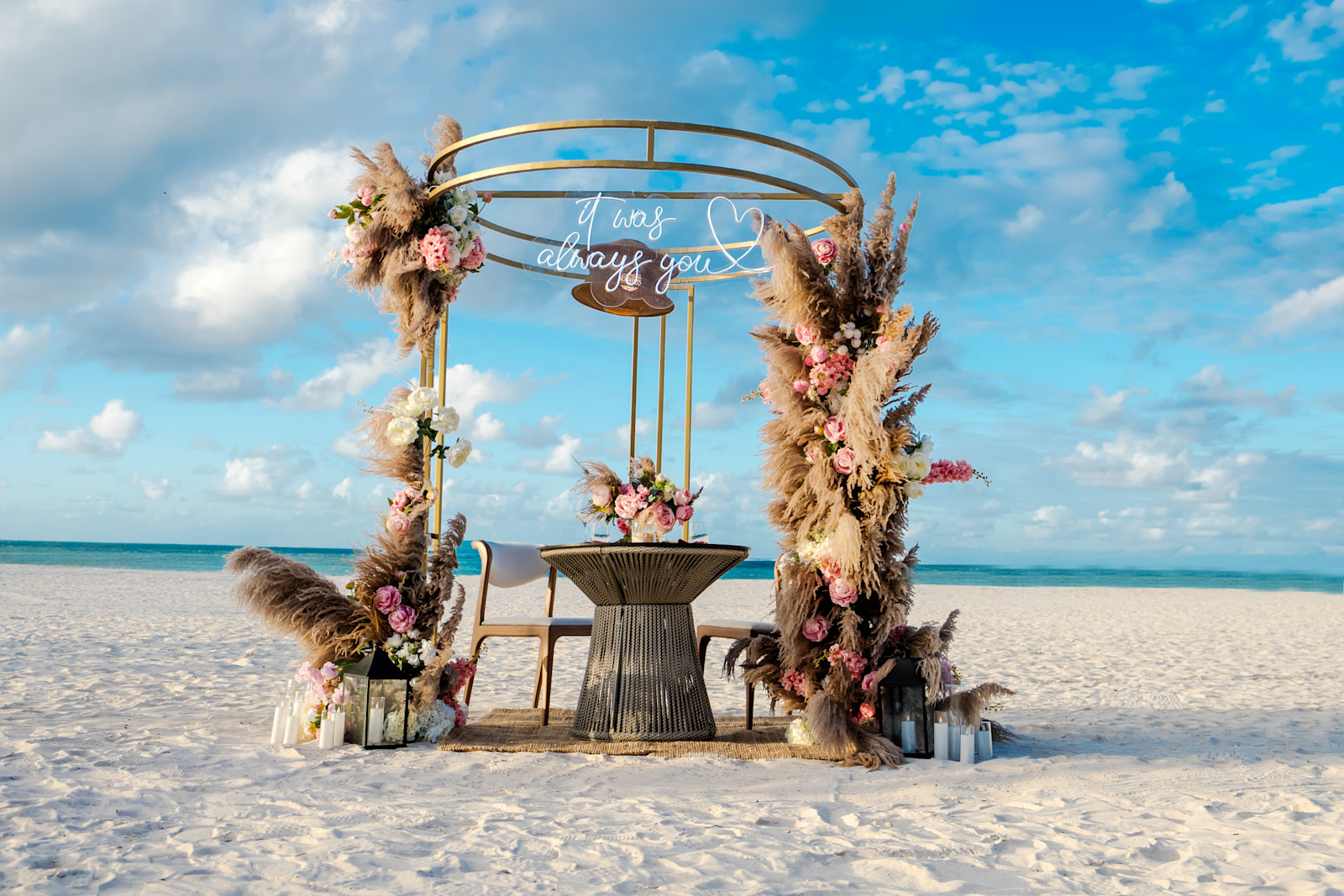 Cozy Love : détail de l’installation 10 sur une plage privée d’Uvero Alto, Punta Cana.