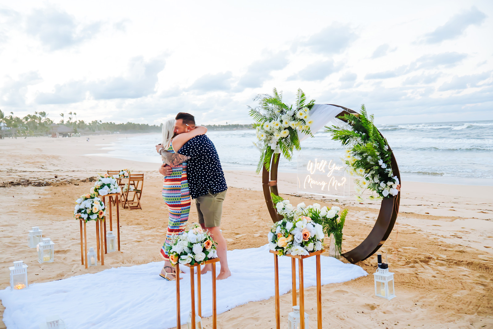 Infinity Love : détail de l’installation 8 sur une plage privée d’Uvero Alto, Punta Cana.