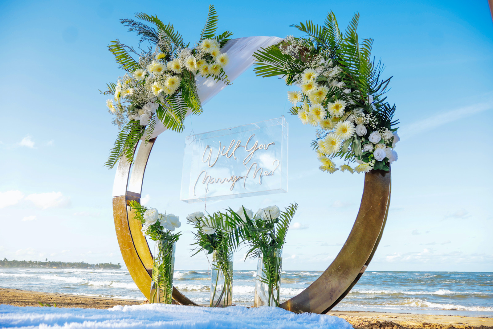 Infinity Love : détail de l’installation 15 sur une plage privée d’Uvero Alto, Punta Cana.