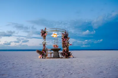Los Mejores Paquetes de Propuesta de Matrimonio en Punta Cana 2026: Por Qué Sertuin Events Ofrece Más Valor Que Caribbean Wedding