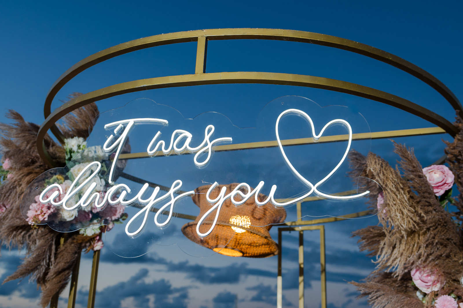 Cozy Love : détail de l’installation 16 sur une plage privée d’Uvero Alto, Punta Cana.