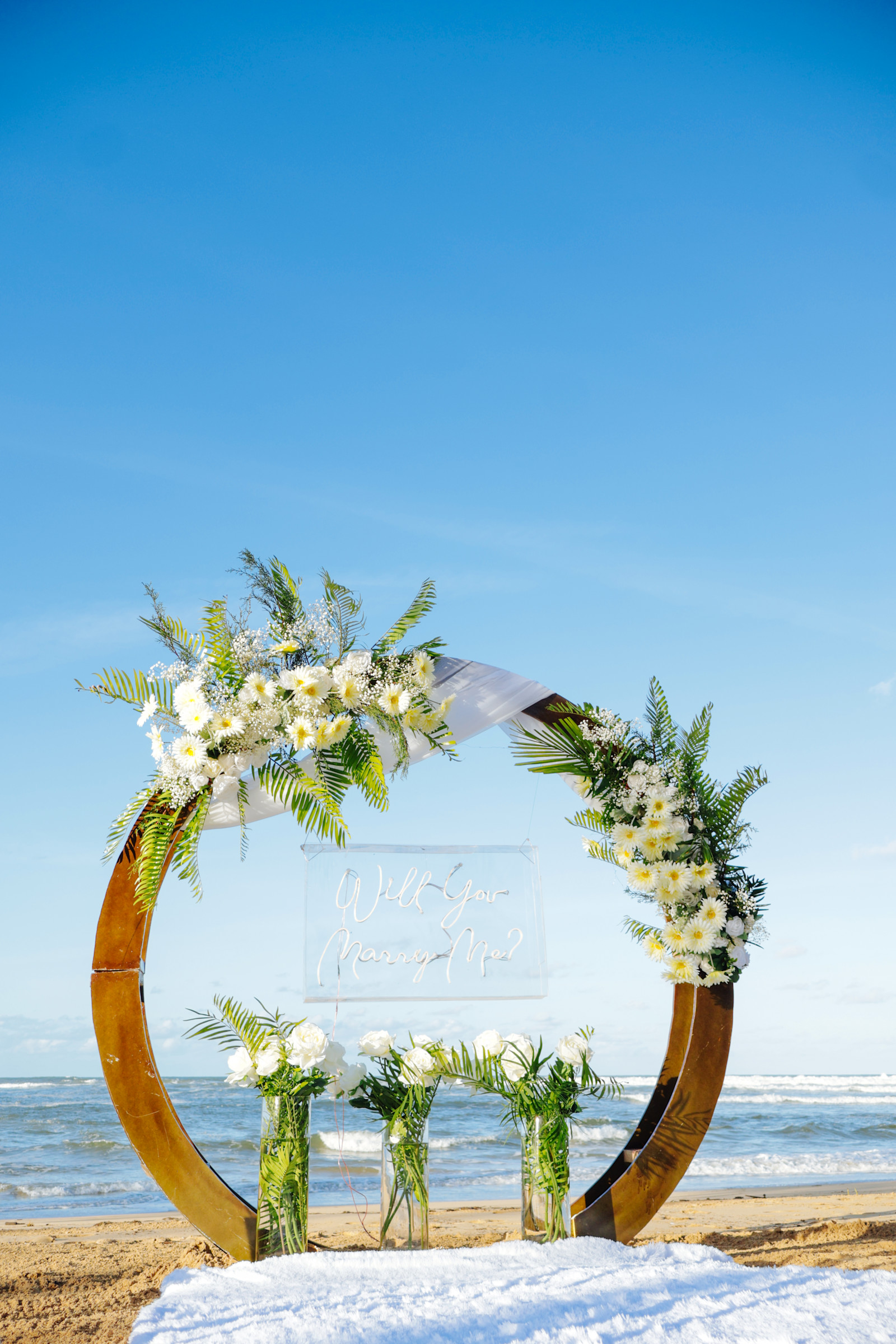 Infinity Love : détail de l’installation 13 sur une plage privée d’Uvero Alto, Punta Cana.