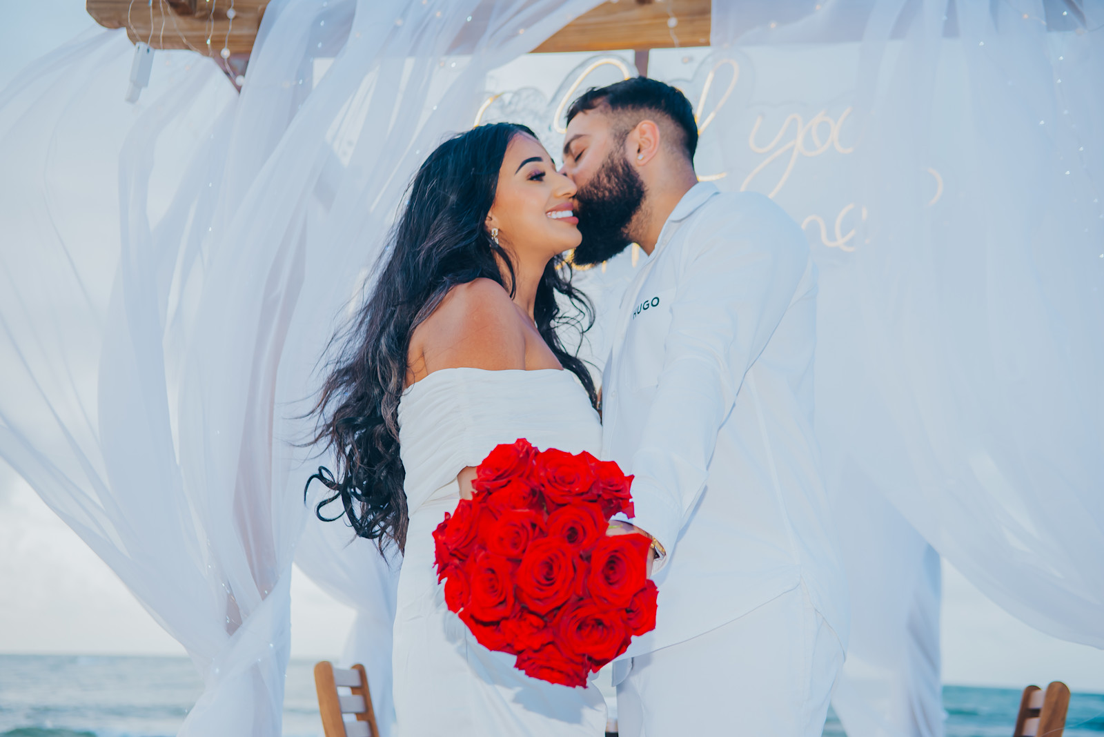 Romantic Hoopa : détail de l’installation 7 sur une plage privée d’Uvero Alto, Punta Cana.