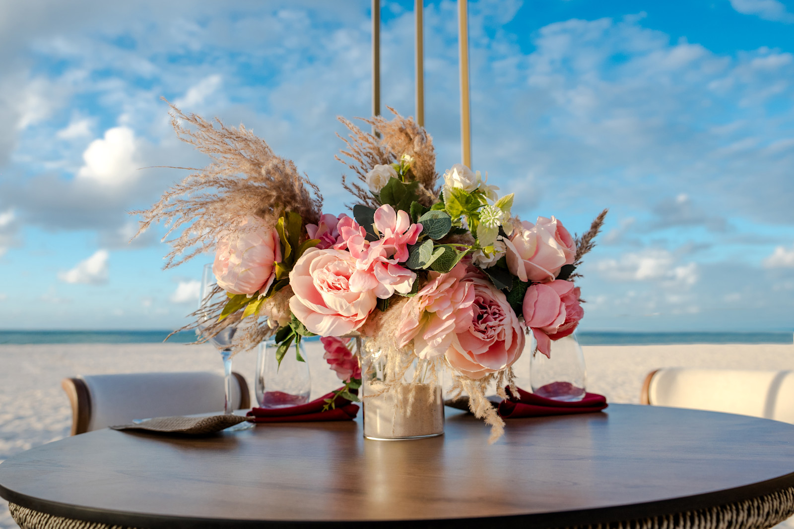 Cozy Love : détail de l’installation 6 sur une plage privée d’Uvero Alto, Punta Cana.