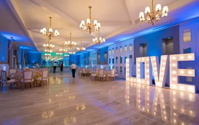  Penalizaciones por proveedores externos en Majestic Mirage: Guía para negociar exenciones en tu boda en Punta Cana