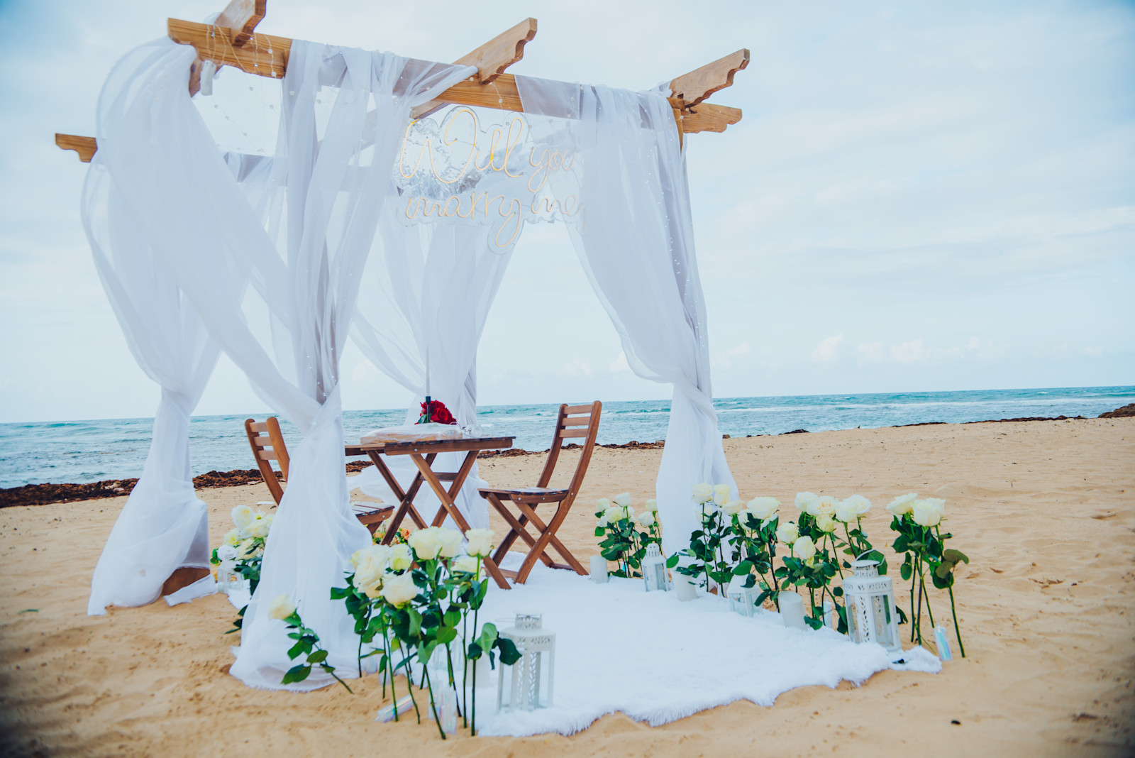 Romantic Hoopa : détail de l’installation 6 sur une plage privée d’Uvero Alto, Punta Cana.