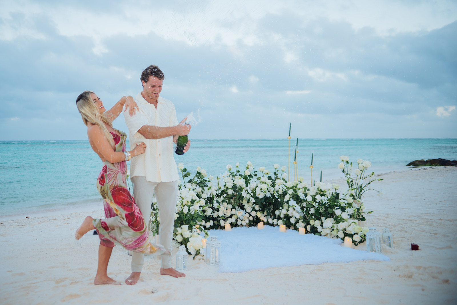 White Serenity: detalhe da montagem 19 em uma praia privativa de Uvero Alto, Punta Cana.