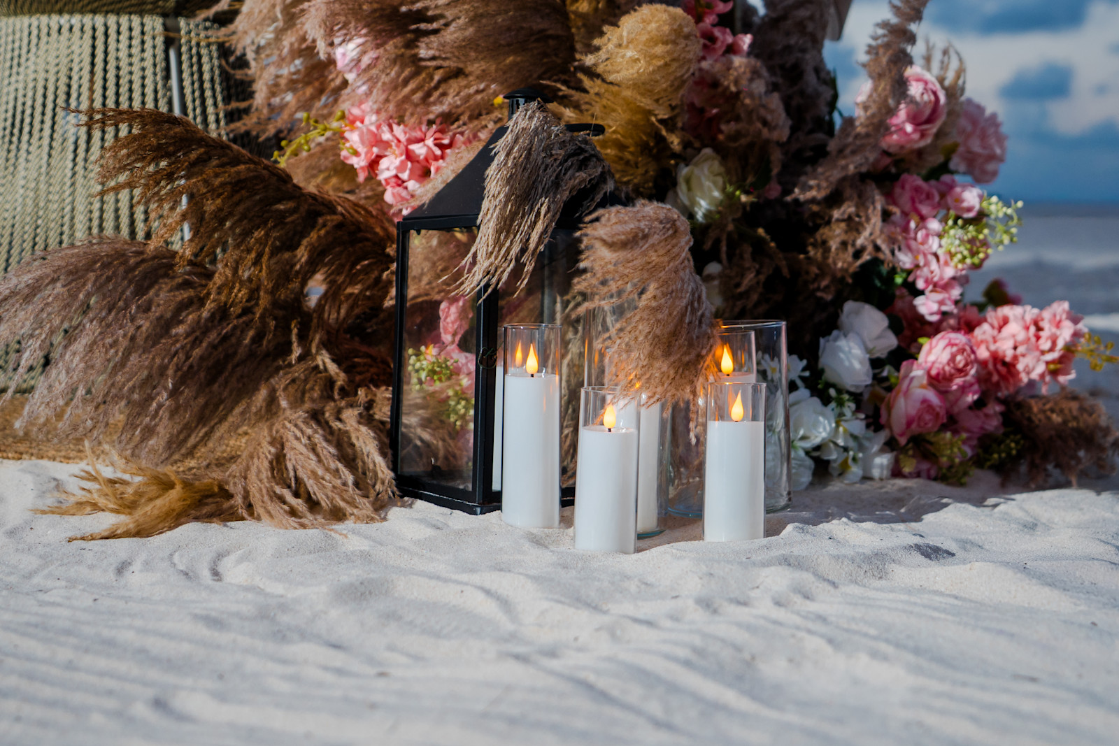 Cozy Love : détail de l’installation 11 sur une plage privée d’Uvero Alto, Punta Cana.