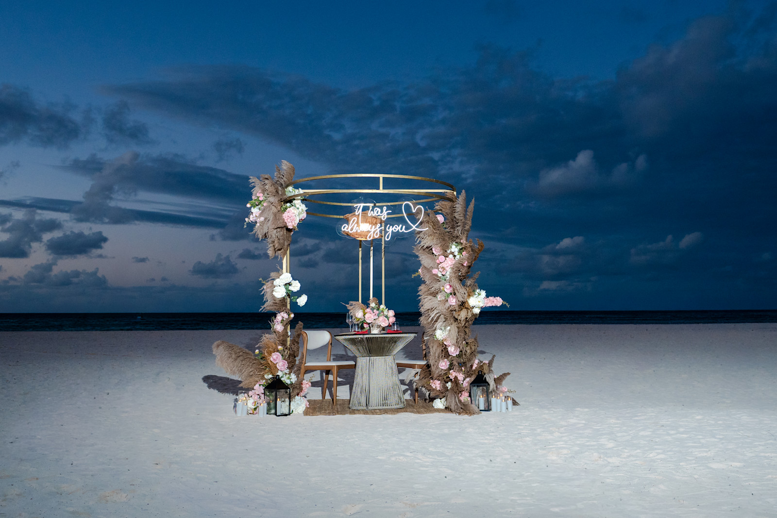 Cozy Love : détail de l’installation 14 sur une plage privée d’Uvero Alto, Punta Cana.