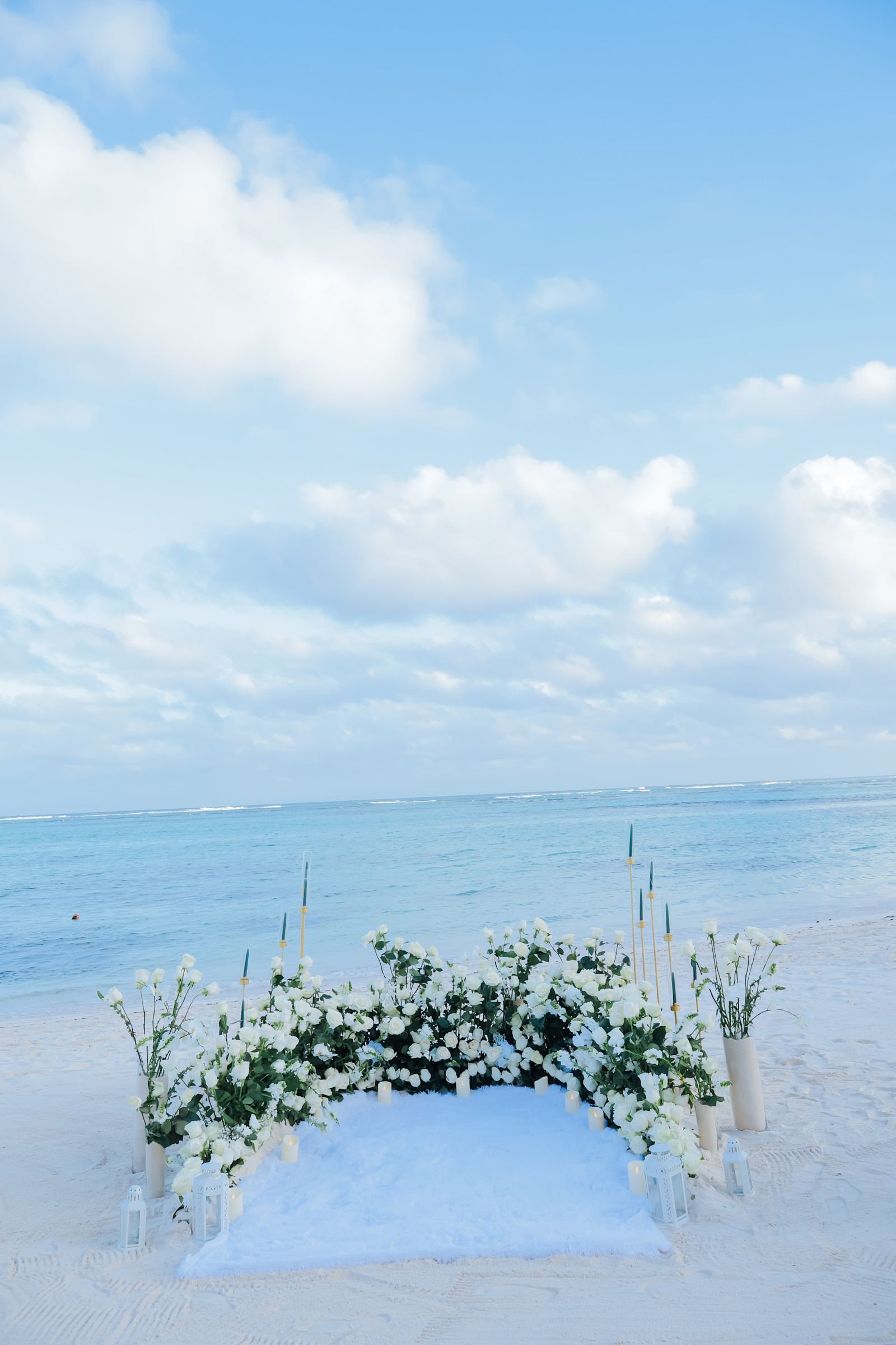 White Serenity: detalhe da montagem 7 em uma praia privativa de Uvero Alto, Punta Cana.