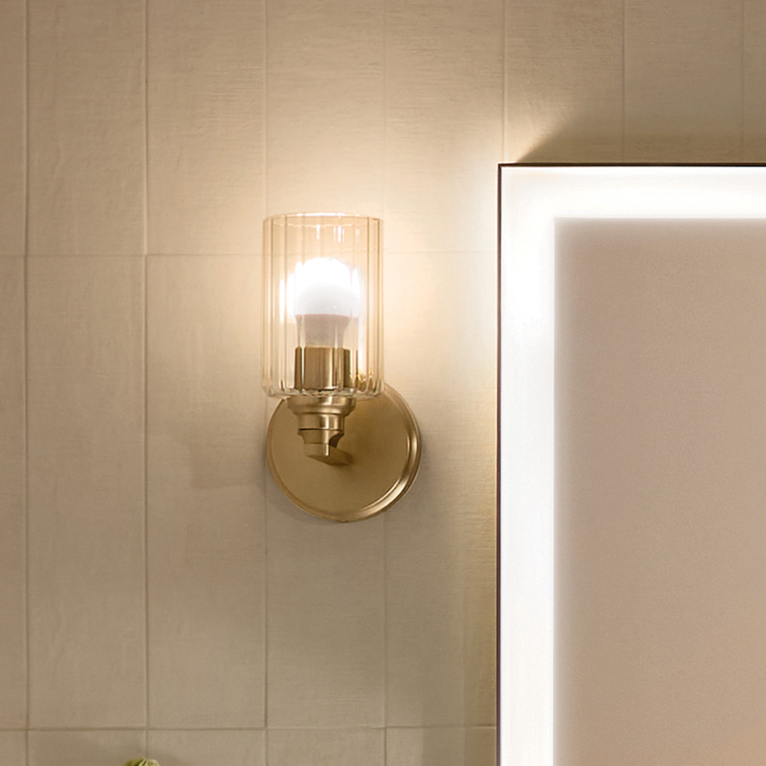 55224CPZFLU-Bathroom-Gioe-Day-