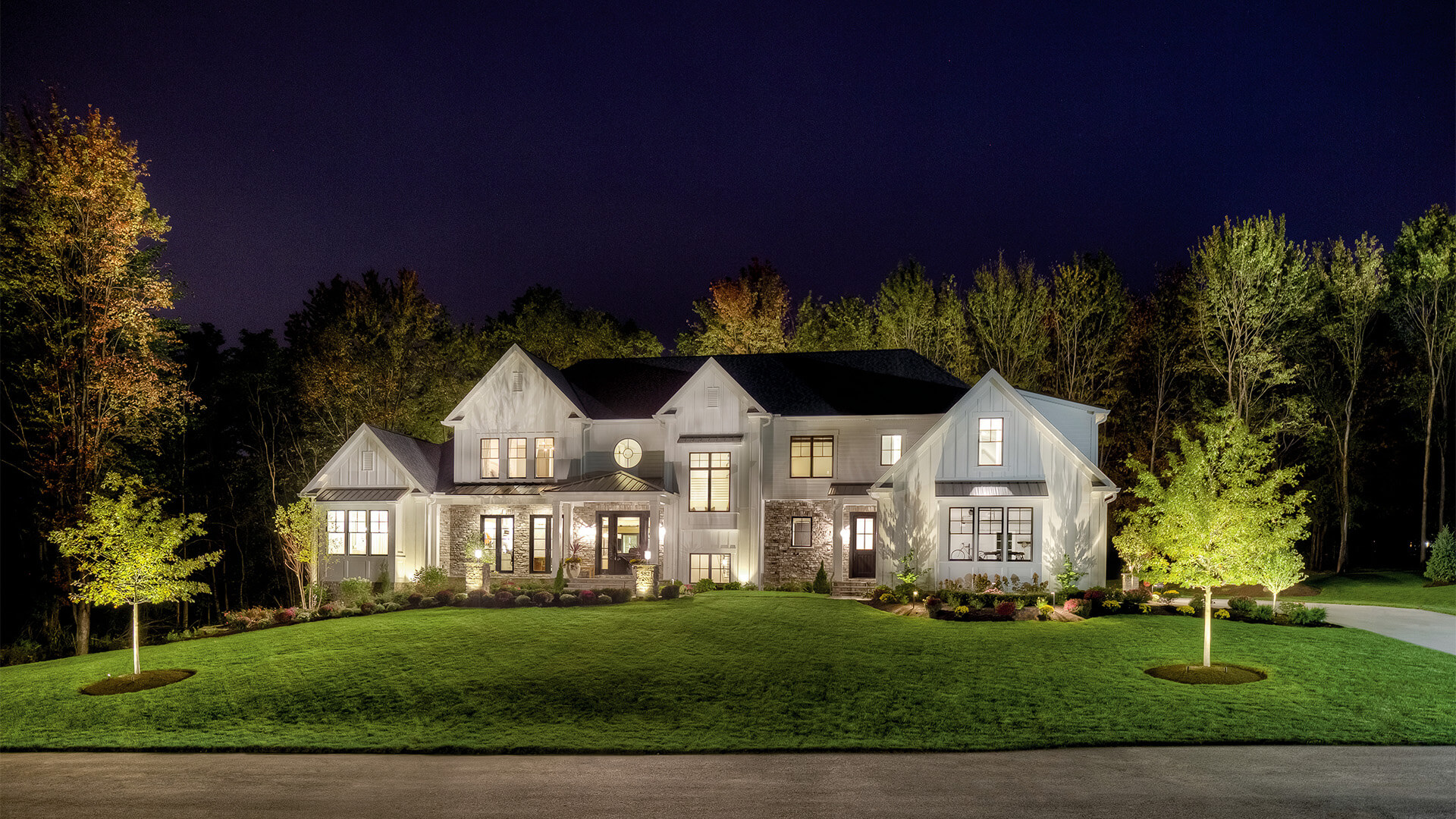 Landscape lighting that welcomes you home project 3