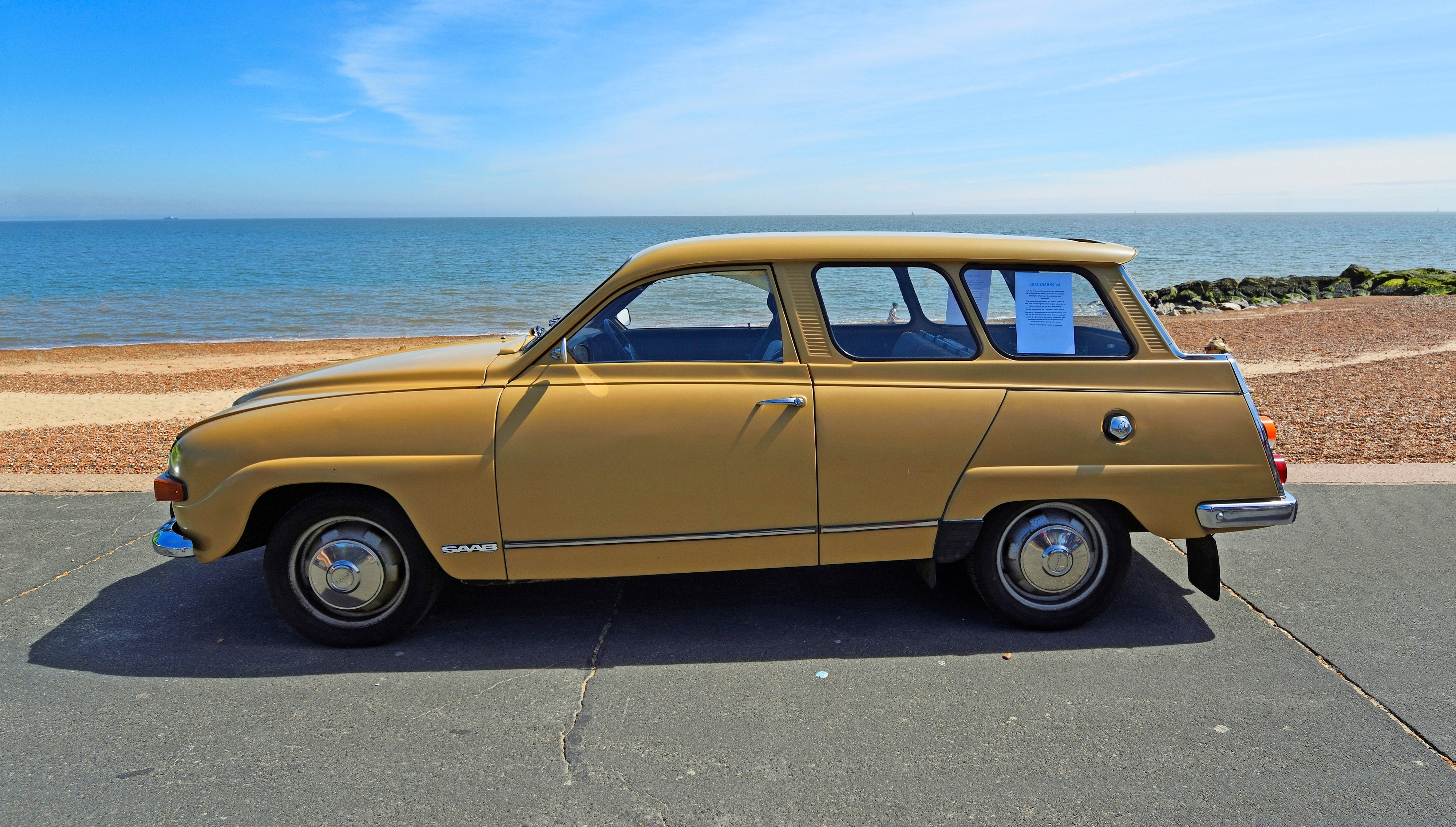 Saab 95 | Näitä tehtiin Uudessakaupungissa 1970-luvulla. Toimittaja Larmelan ensimmäinen auto oli juuri tällainen: AEE-734.