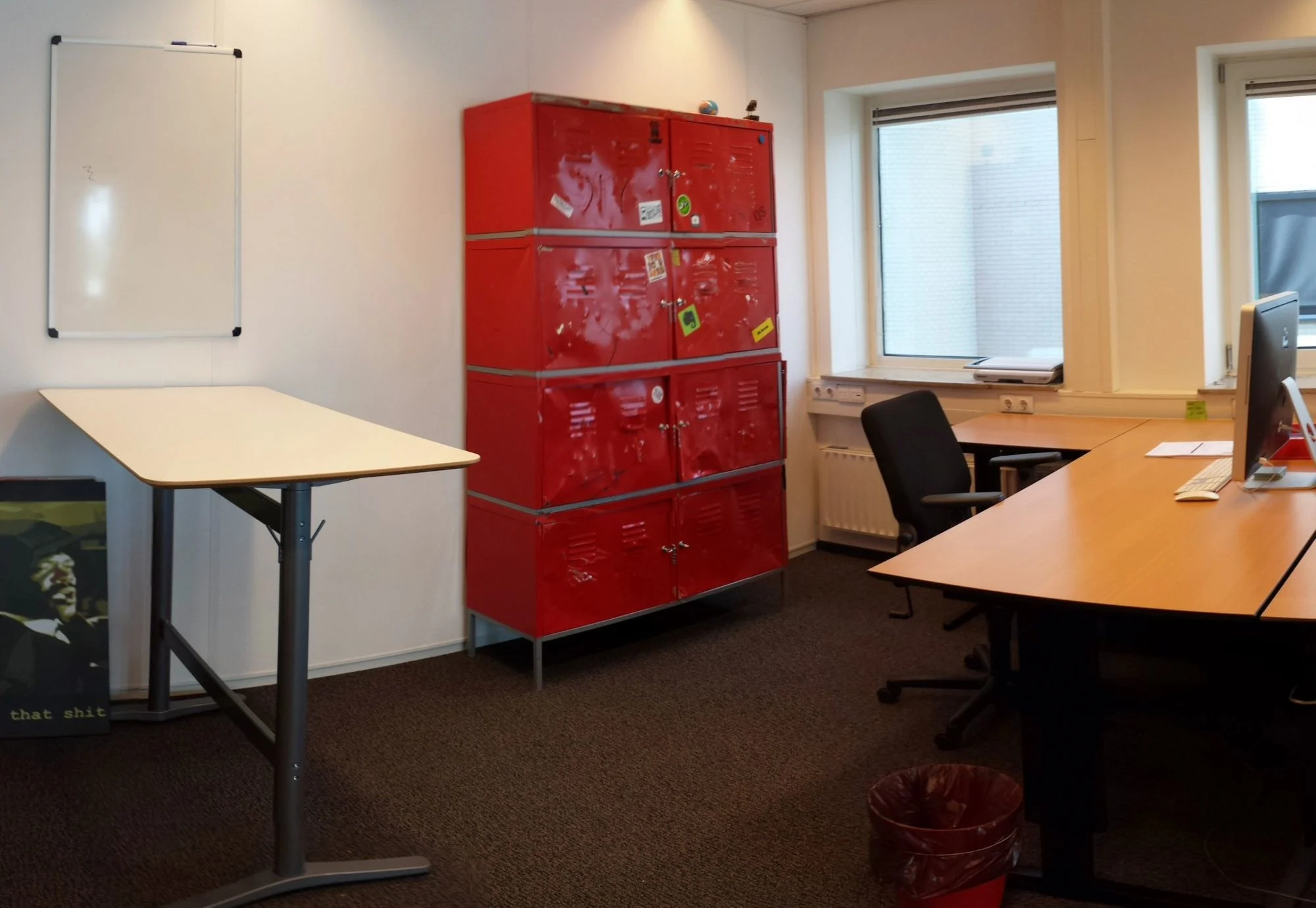 Old situation with two separate desks