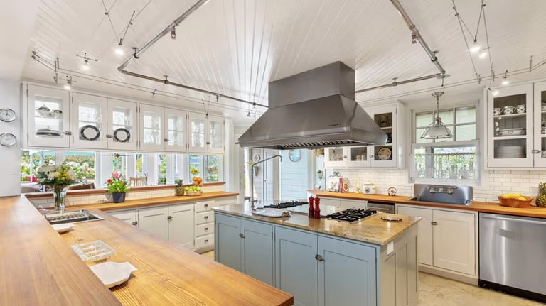 Saltaire house for sale has outdoor kitchen, fire sprinkler system