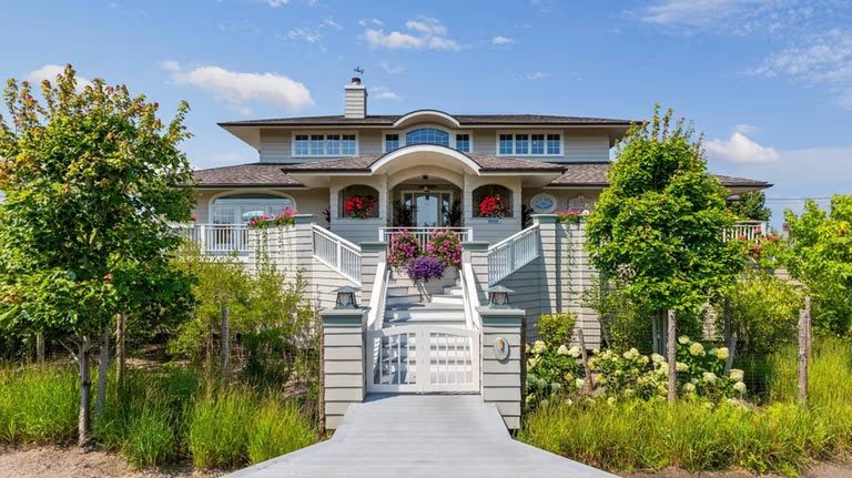 Saltaire house for sale has outdoor kitchen, fire sprinkler system