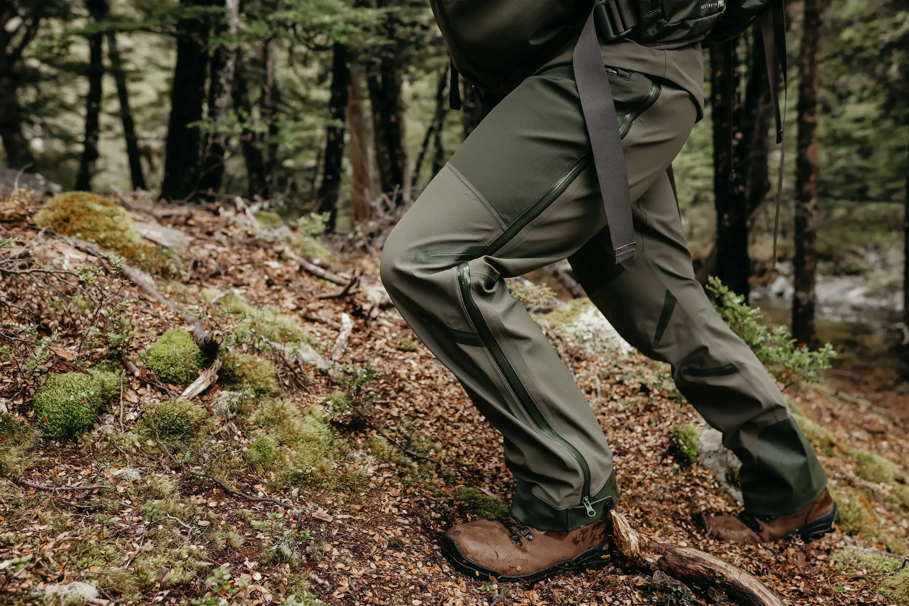 How to Choose the Best Hiking Pants in 2026