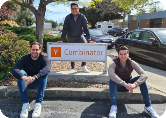 Kapital es aceptada en Y Combinator (batch W22), marcando un hito en su camino hacia la innovación y el crecimiento.