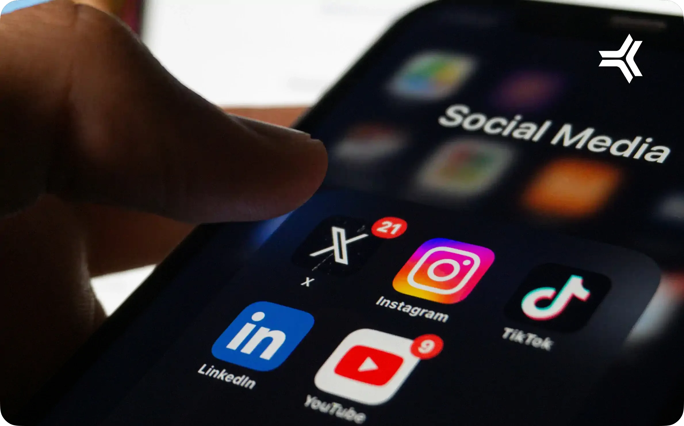 En el entorno digital es común encontrar perfiles falsos que imitan a empresas reconocidas, con el fin de engañan a los usuarios y robar su información personal.