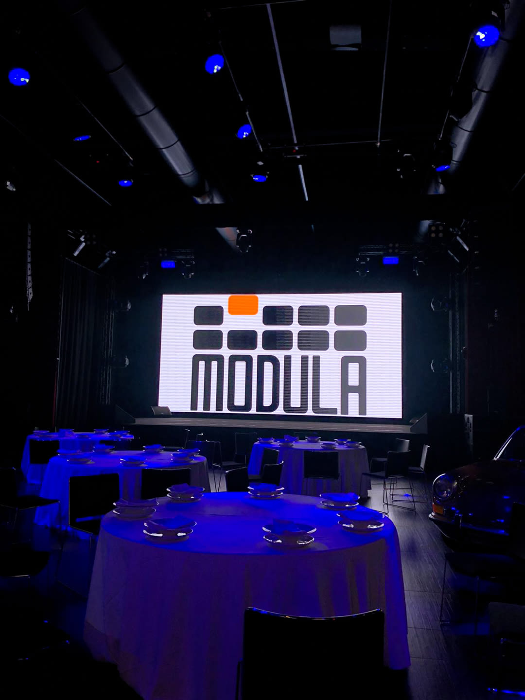 Business Dinner - modula-2 3