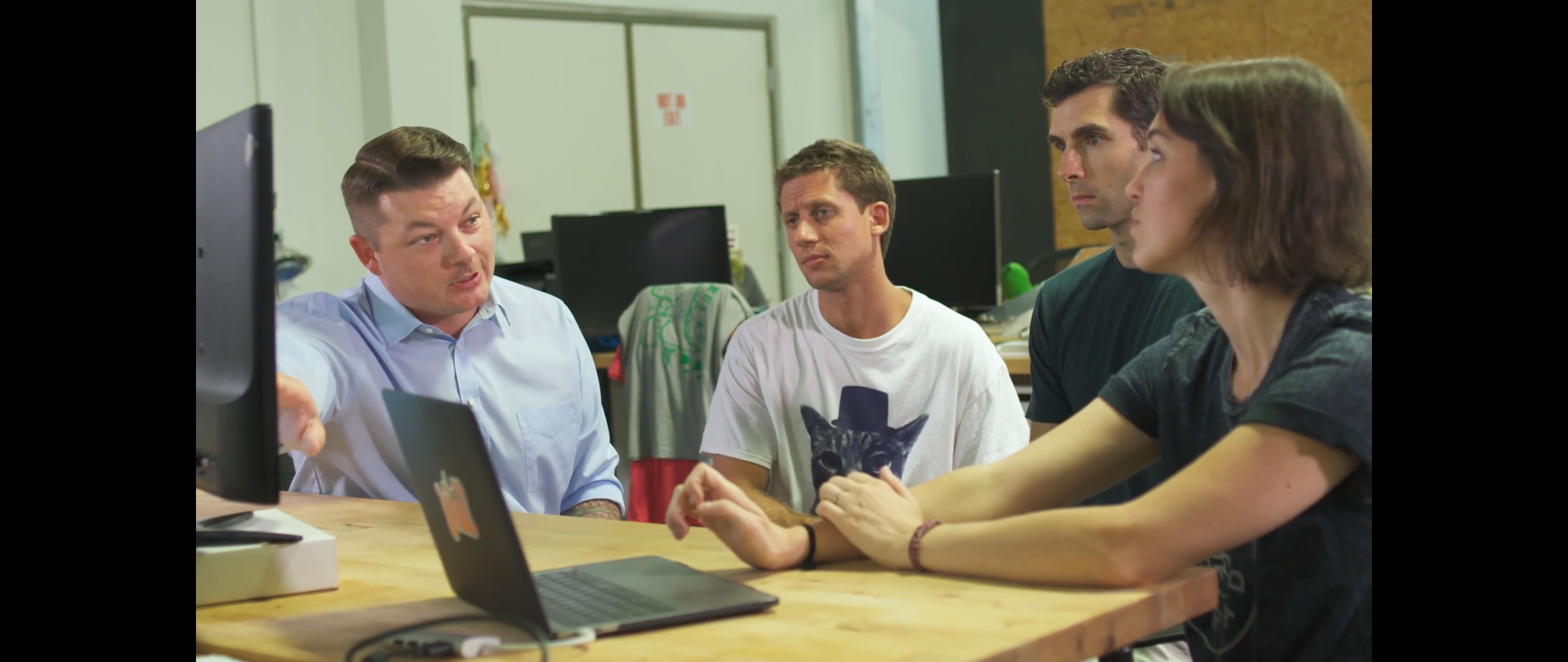 5 Questions with Dan McGaw, CEO at Effin Amazing LaptrinhX