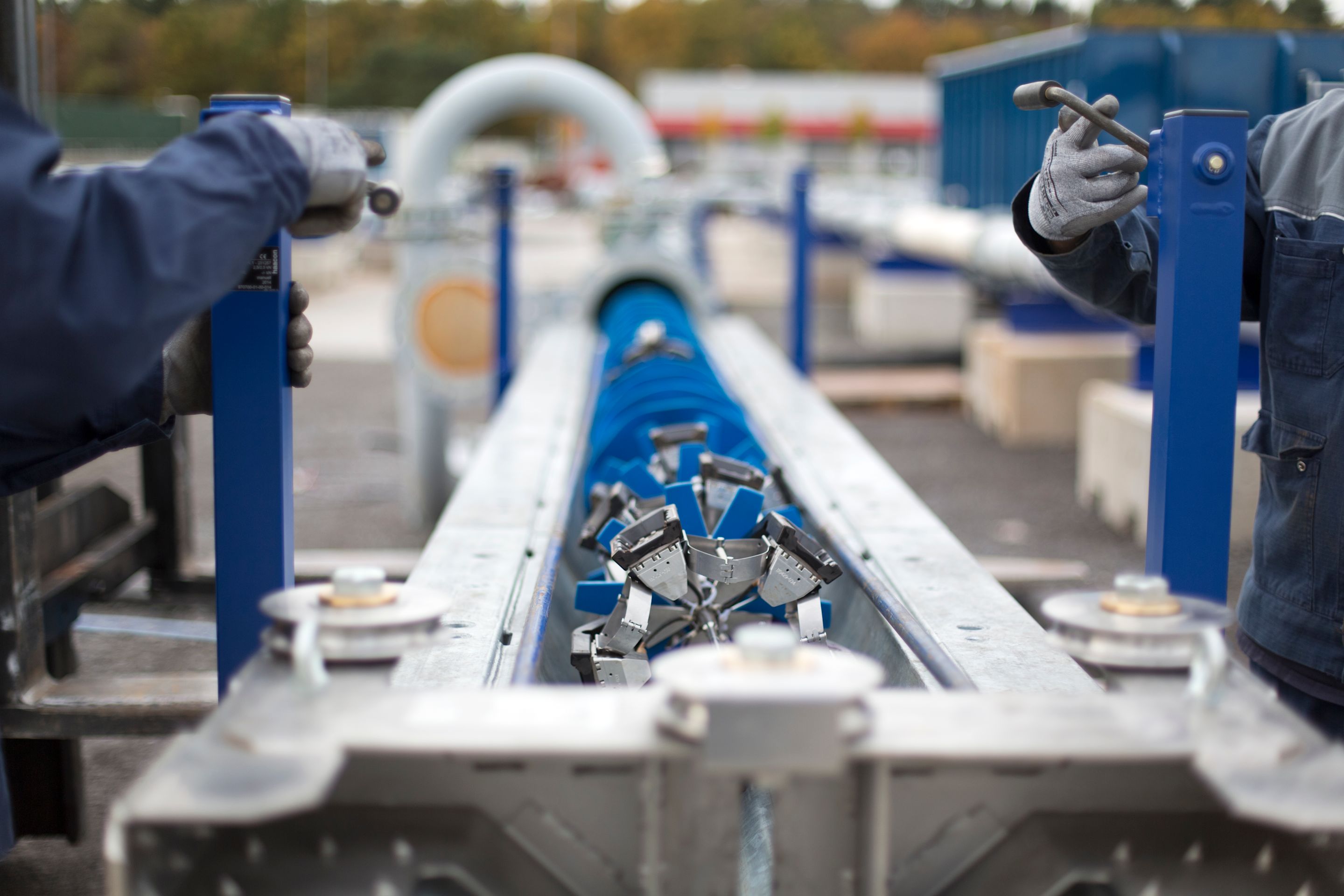 Cracking Example Propane Long-Seam Pipeline Crack Inspection in Liquid Propane | NDT Global