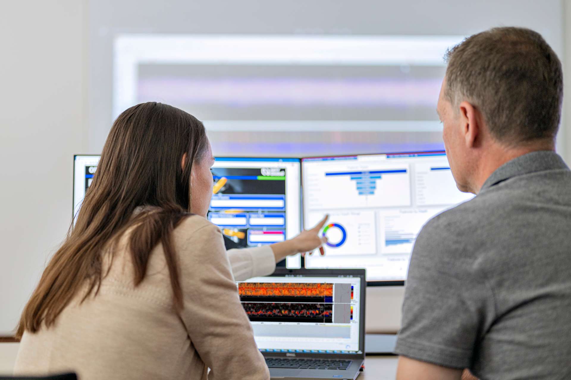 The Power of Clarity™: The Distinctive Edge in Pipeline Diagnostics and ...