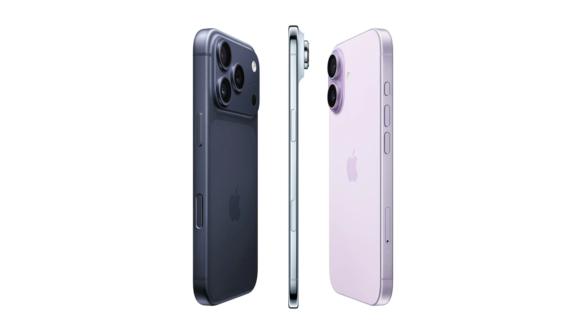 Tre iPhone 17-modeller i olika färger: mörkblå, silver och ljuslila, visade från sidan och baksidan mot vit bakgrund.