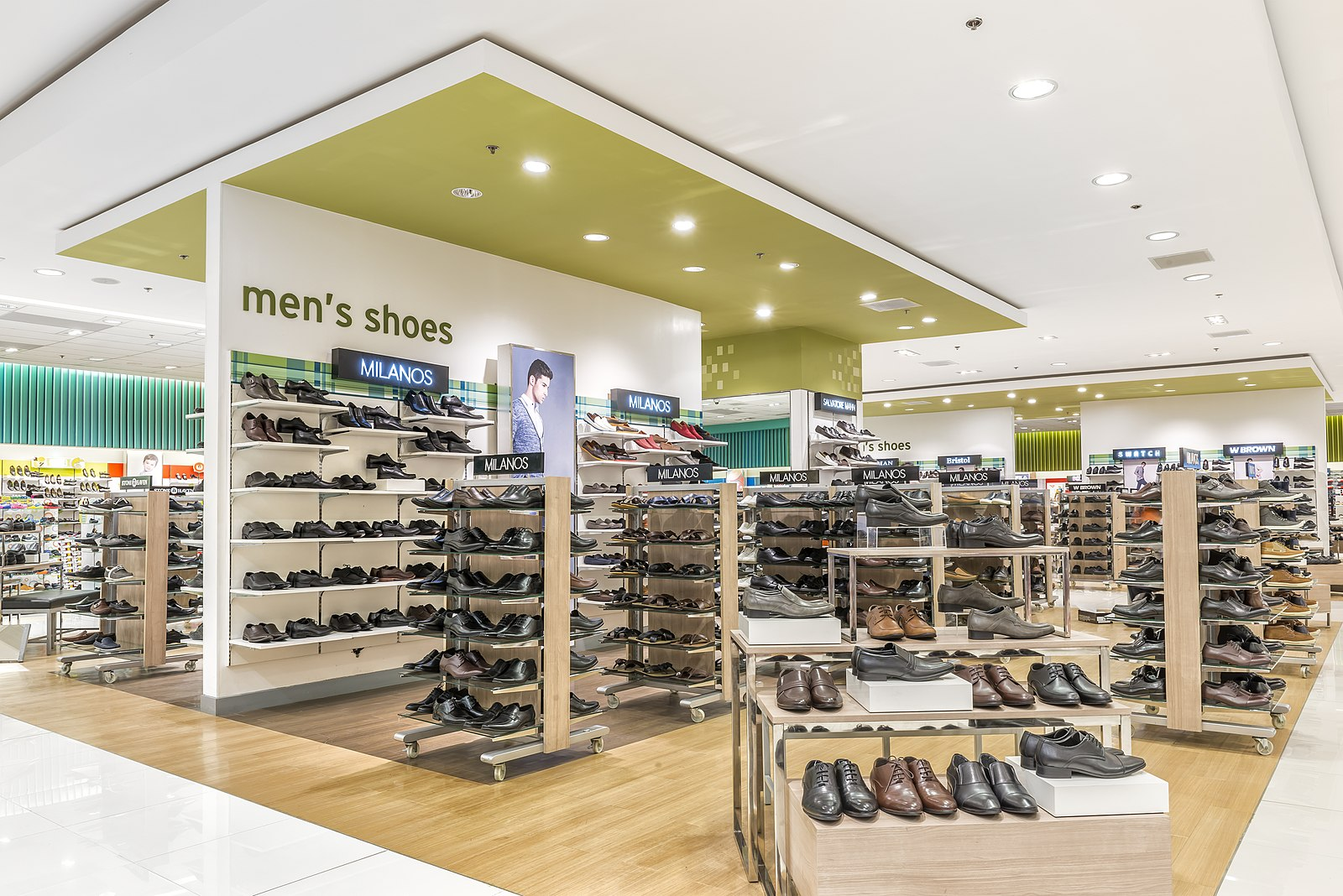 600px-The_SM_Stores_Mens_Shoes_Department.jpg
