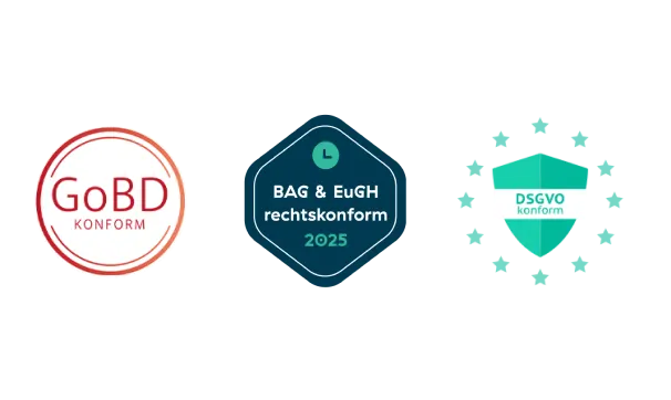 Drei runde Konformitätsabzeichen: Links-GoBD konform in Rot; Mitte-BAG & EuGH rechtskonform 2025 in Blau und Weiß; Rechts-DSGVO konform in Teal auf einem Schild mit Sternen.