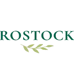 Logo mit dem Wort ROSTOCK in grünen Großbuchstaben über einer gelben und grauen Möwen-Silhouette, alles auf einem transparenten Hintergrund.