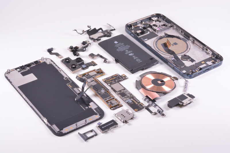 image of circuitry of iPhone 12