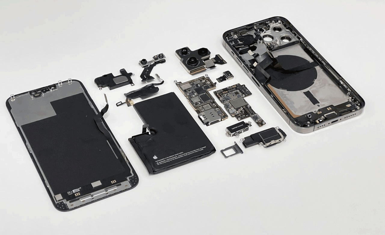 image of the iPhone 13 Pro Max parts