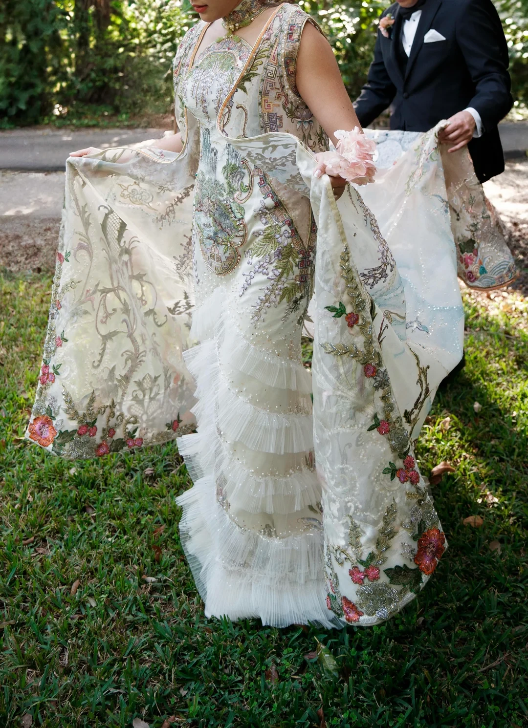 Dark rose and magenta flowers on the underside of the cape.