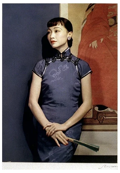 Photo by Nickolas Muray  Source: https://www.pinterest.com/pin/127860076896867808/