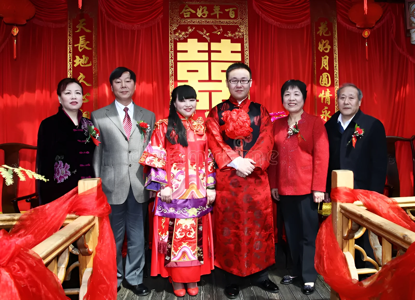 Traditional Chinese Wedding. Source: https://www.dreamstime.com/royalty-free-stock-photos-traditional-chinese-wedding-beijing-image30005698