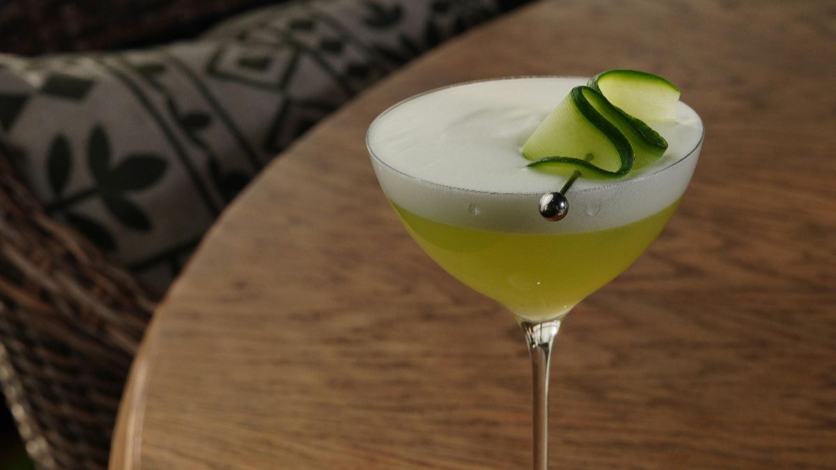 Classic Cocktail Or Creative? The Best Drinks To Order At A Bar If You Don’t Know What To Get_HeroImage_AltText