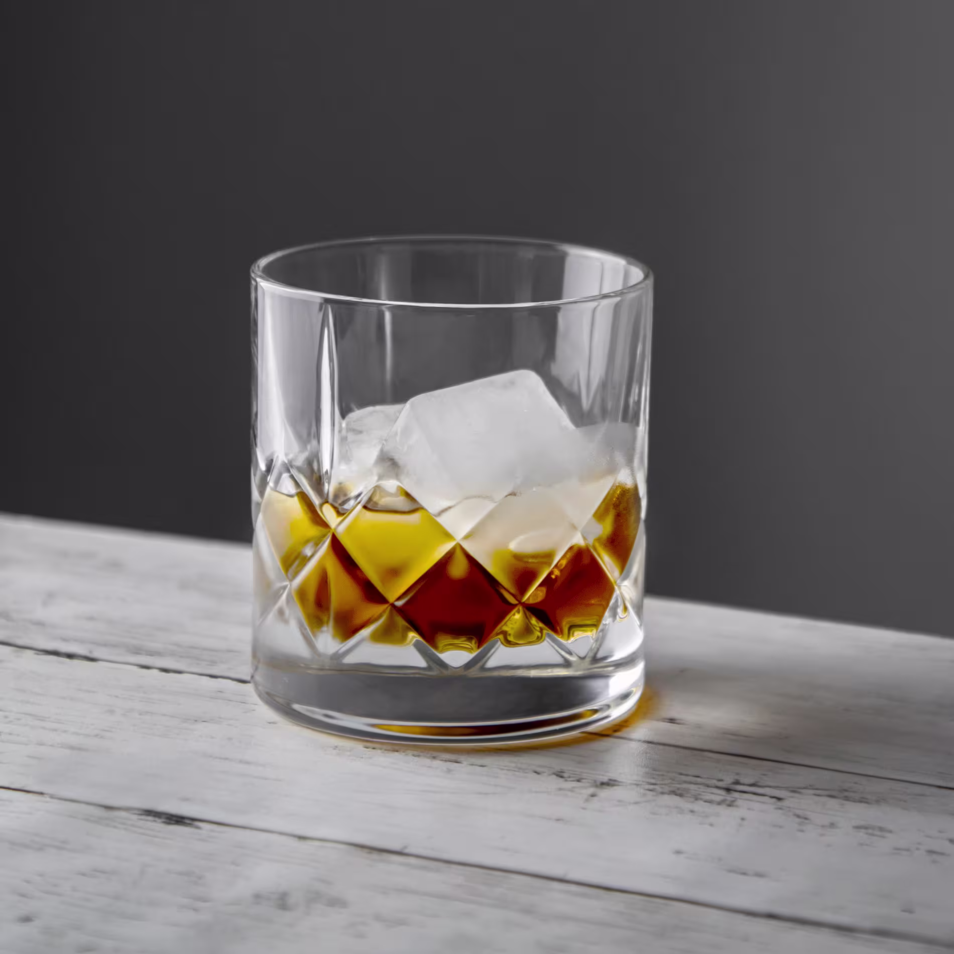 Ginza-Tall-Cut-Old-Fashioned-lifestyle