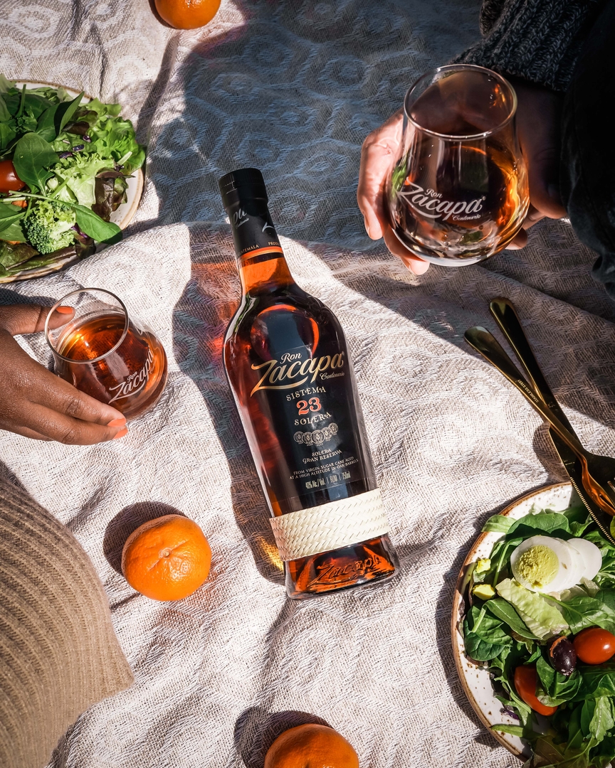 Zacapa 23 Rum nyári piknik F22 Q1 Szociális eszköz