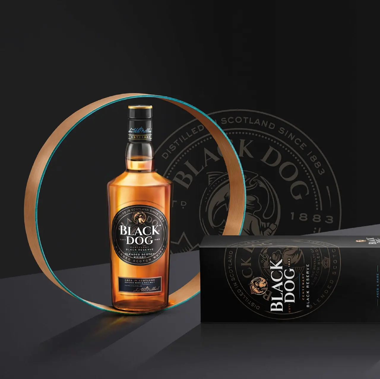 black-dog-branding-and-bottle