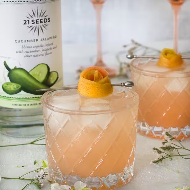 Spicy-mama-rita-with-bottle Large